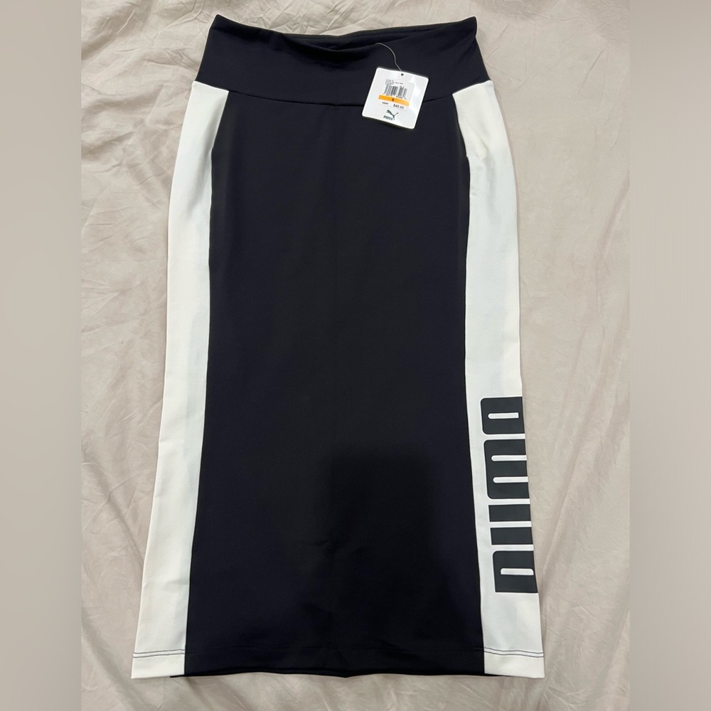 Puma sport skirt 
New with tag Size S